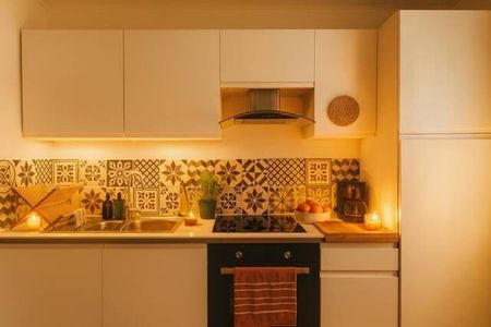 entièrement meublé, TV, bluewin TV, WIFI - Foto 3