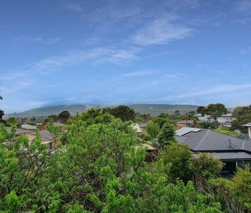 Four bedroom Townhouse - Perfect Blend Of Family Living With The Co... - Photo 5