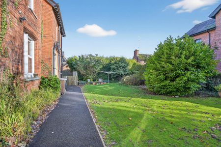 Apt 2 56 Myrtlefield Park, BELFAST, BT9 6NF - Photo 4