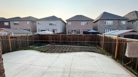 For Lease - 8 Ricardo Road, Brampton, Ontario - Photo 4