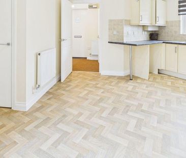 3 bedroom terraced house to rent - Photo 6