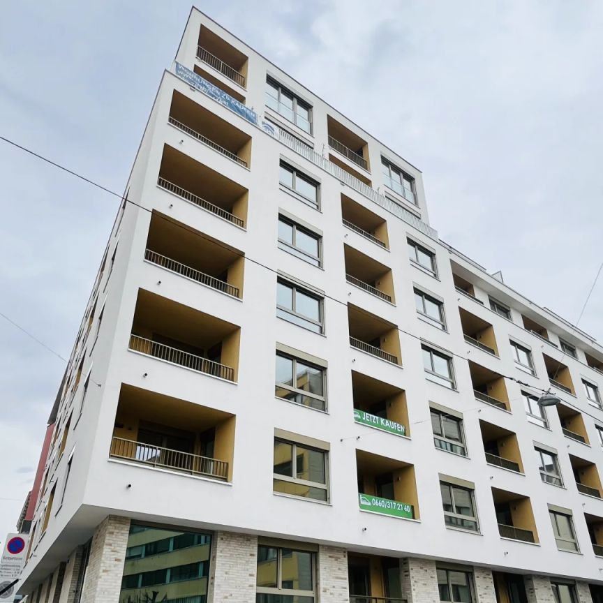 *ERSTBEZUG* HOCH MODERNE WOHNUNG mit LOGGIA in ZENTRALER LAGE - Photo 1