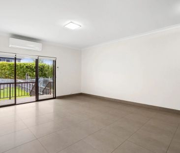 Two-Storey Townhouse with Ocean Views - Photo 5