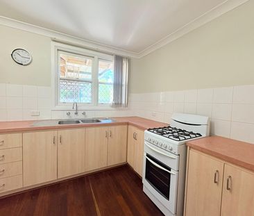 Charming 3-Bedroom Rental House in Peaceful Langford Neighborhood - Photo 6