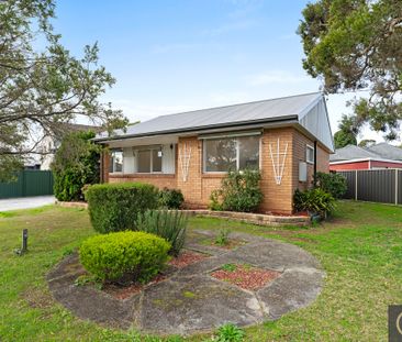 Fully Renovated 3 Bedroom Brick Home - Photo 6