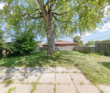 For Lease - 69 Barrymore Road Unit# Main, Toronto, Ontario - Photo 3