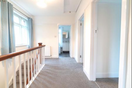 3 bedroom semi-detached house to rent - Photo 4