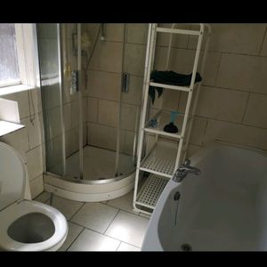 Room in a Shared House, The Broadway, B20 - Photo 3