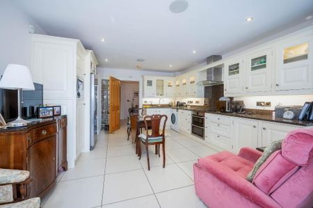 Apt 2, Danesfort Park North, Bt9 5 Rb, Belfast - Photo 4