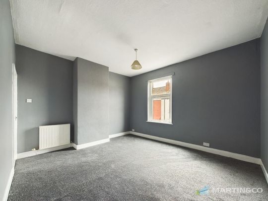 2 bedroom end of terrace house to rent - Photo 1