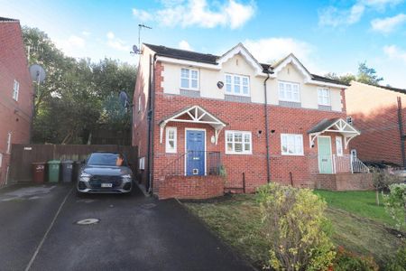3 bedroom semi-detached house to rent - Photo 4