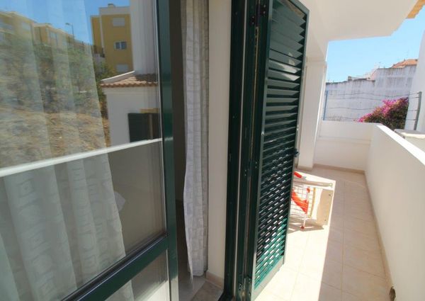 Apartamento T2, para arrendamento anual, próximo da praia em Albufeira, Algarve