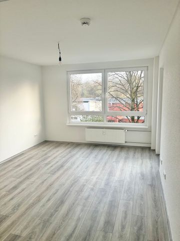 Schöne 2-Zimmer-Wohnung mit Balkon und Tageslichtbad - Photo 3