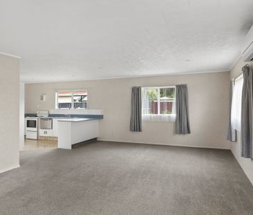 Easy Living in Riverdale For Rent! - Photo 5