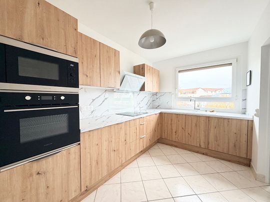 Location Appartement 3 pièces 80m² - Photo 1