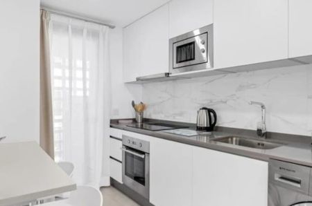 Luxury Flat for rent in Nueva Andalucia, Andalusia - Photo 5