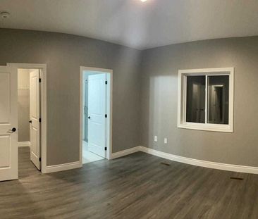 For Lease - 44 Redwood Drive, Belleville, Ontario - Photo 2