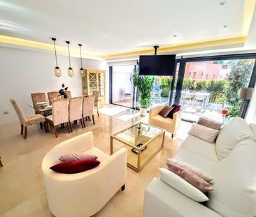 Luxury Semidetached House for rent in Marbella, Spain - Photo 2