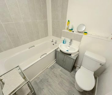 1 bedroom ground floor flat to rent - Photo 2