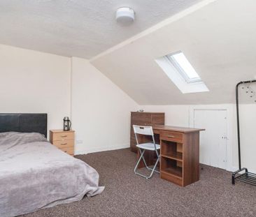 6 bedroom flat to rent - Photo 3