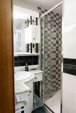 Carrer de Rius i Carrió, L'Hospitalet de Llobregat, Catalonia 08904 - Photo 2