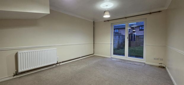 Aintree Avenue, Hereford - Photo 1