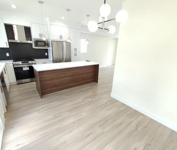 Westwood - Four Bedroom Townhouse in Tynehead - Photo 2