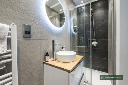 3 bedroom flat to rent - Photo 2