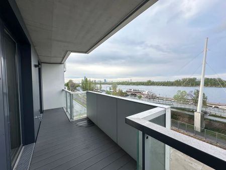 AB SOFORT: MARINA TOWER - Wohnen mit Mehrwert: 2 Zimmer, Loggia, Balkon & viel Komfort! - Photo 2