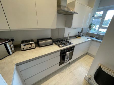 2 bedroom flat to rent - Photo 4