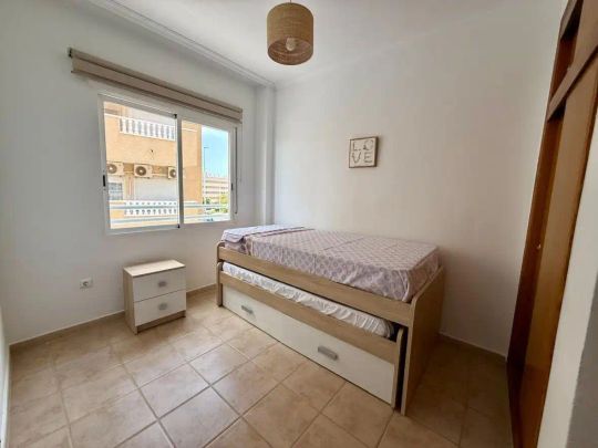 Apartamento de alquiler en Calle del Mar , Calas Santiago Bernabéu - Photo 1