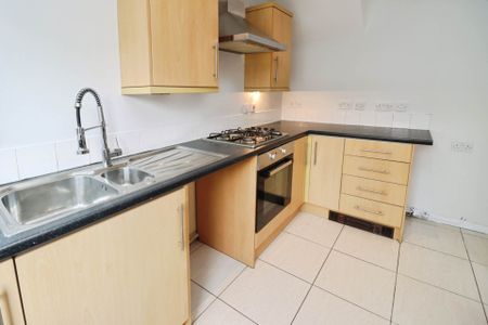 Baildon Green, Little Sutton - Photo 5