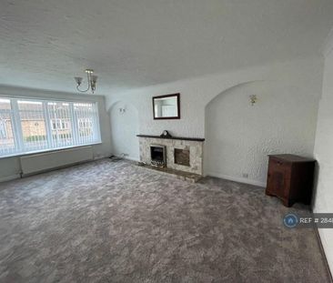 2 bedroom bungalow to rent - Photo 1