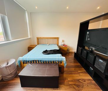 Studio to rent - Photo 3