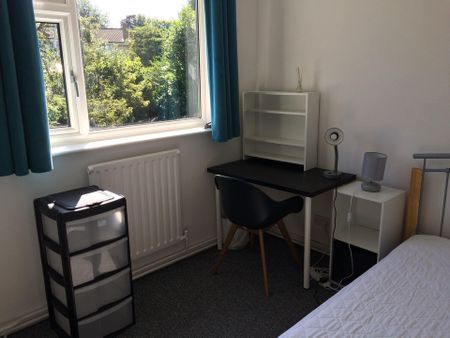 4 bed semi-detached house to rent in Norvic Drive, Norwich, Norfolk - Photo 5