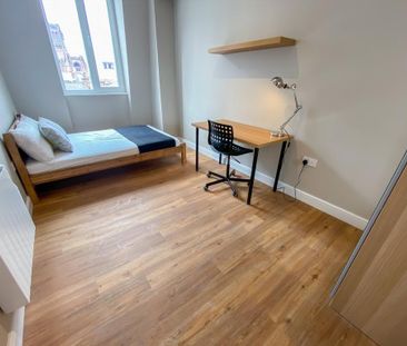 8 bedroom flat to rent - Photo 4