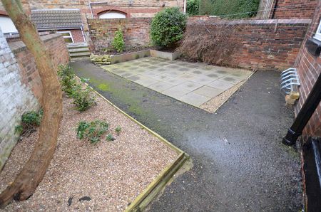 58, Brocco Bank, Botanical Gardens, Sheffield S11 8RR - Photo 4