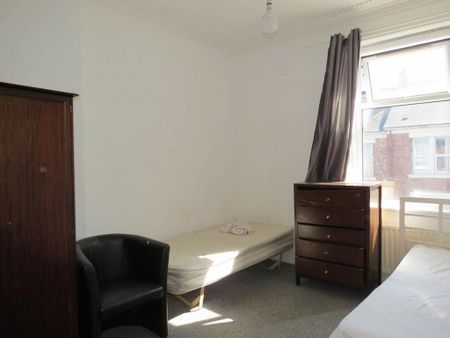 3 bedroom terraced house to rent - Photo 2