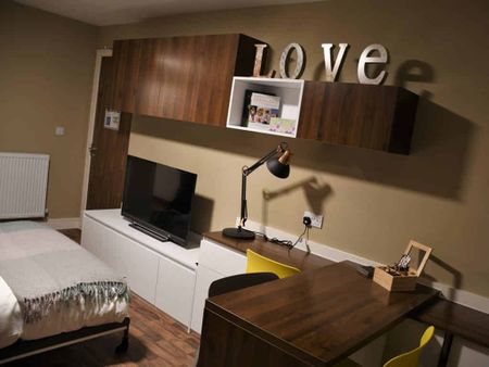 Deluxe Wet Room Studio - Photo 5