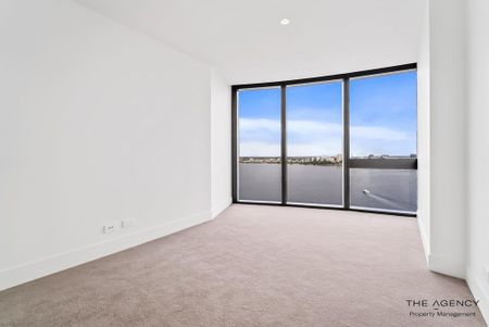 3 Bedrooms I 3 Bathrooms I 2 Car Bays Experience Luxury Living at The Towers, Elizabeth Quay - Photo 4
