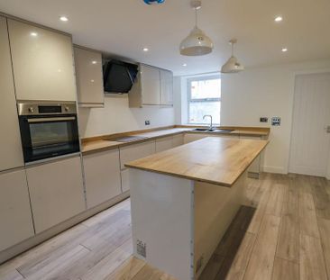 3 bedroom apartment to rent - Photo 6