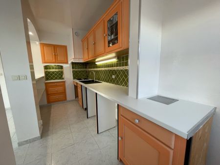 Location Appartement 3 pièces 55m² HYERES 83400 - Photo 2