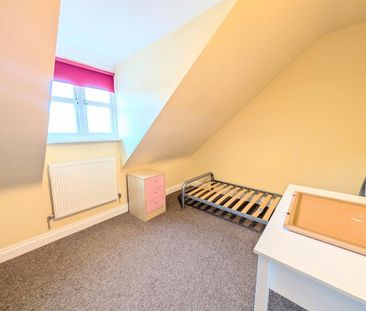 4 bedroom terraced house to rent - Photo 4