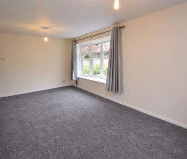 3 BED House To rent - Photo 1