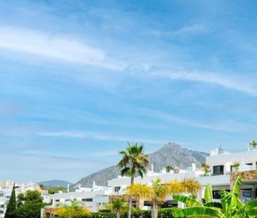 Luxury Semidetached House for rent in Marbella, Spain - Photo 4