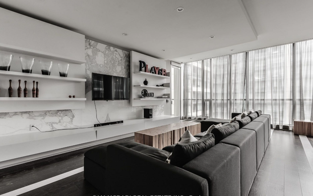 CHARLIE CONDOS - Photo 1