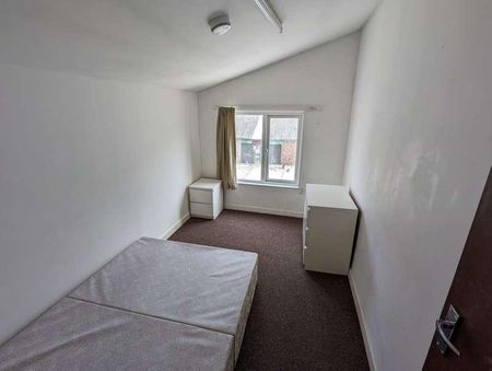 Wellington Street, Luton, LU1 - Photo 3