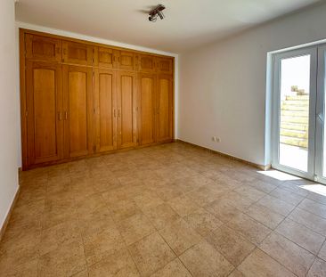 Four bedroom house to rent with sea view in the center of Estoril - Photo 6