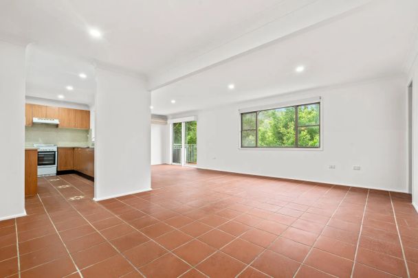 56 The Broadwaters , Tascott. - Photo 1