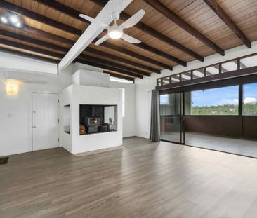 Spacious, Light-Filled Flat with Stunning 180 Leafy Views - Photo 4